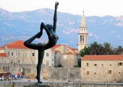 Jesenja putovanja - Budva - Hoteli: Statua Budvanska plesačica 