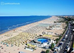 Šoping ture - Rimini i Bolonja - Hoteli: Pogled na plažu