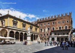 Šoping ture - Zapadni Mediteran iz Verone - Hoteli: Piazza dei Signori