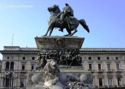 Šoping ture - Milano - Hoteli: Trg Duomo - Statua Vitorija Emanuela II