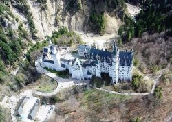 Nova godina 2025 - Dvorci Bavarske - Hoteli: Neuschwanstein - fotografija iz helikoptera