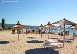 Leto 2024, letovanje - Nea Vrasna - Apartmani: Plaža