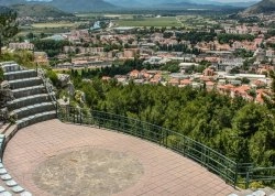 Jesenja putovanja - Sarajevo, Trebinje i Mostar - Hoteli: Hercegovačka Gračanica - amfiteatar