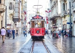 Nova godina 2025 - Istanbul - Hoteli: Tradicionalni tramvaj na Taksimu