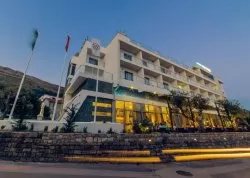 Jesenja putovanja - Petrovac - Hoteli: Hotel Vile Olivia 4*