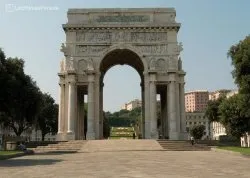 Šoping ture - Proleće na Mediteranu - Hoteli: Svod na trgu Vittoria