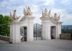 Šoping ture - Bratislava, Beč i Budimpešta - Hoteli: Kapije Bratislavskog zamka