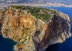 Leto 2026, letovanje - Sajamski popusti - Hoteli: Pogled na stari grad