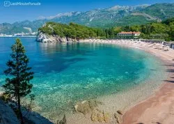 Leto 2026, letovanje - Bečići - Hoteli: Pogled na plažu