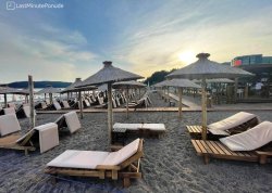 Leto 2025, letovanje - Bečići - Hoteli: Ležaljke na plaži