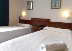 Leto 2025, letovanje - Italija - Španija - Francuska - Hoteli: Hotel Vintage Mercedes 3*
