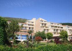 Leto 2025, letovanje - Petrovac - Hoteli: Hotel Palas 4*