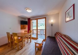 Zimovanje 2026, skijanje - Les Orres - Apartmani: Rezidencija Chalets de Bois Mean 3*