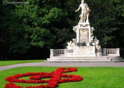 Vikend putovanja - Beč - Hoteli: Spomenik Mocartu u Dvorskom vrtu